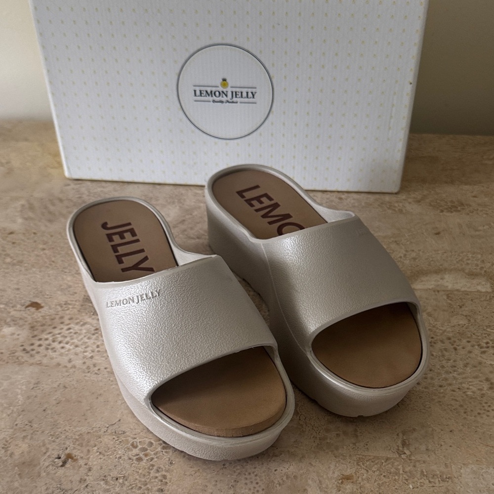 Lemon Jelly Cream Platform Sandals